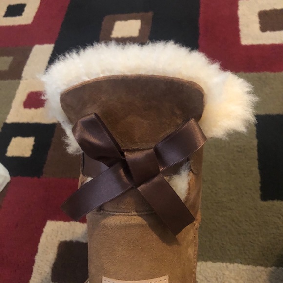 UGG Mini Bailey Bow II Boots Chestnut Brown - Picture 9 of 10